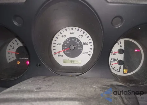 2004 Nissan Xterra Xe z USA, uszkodzony, nr VIN 5N1ED28TX4C635523